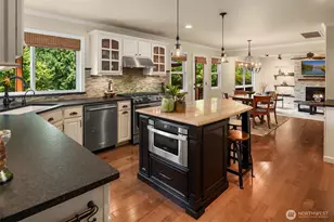 17271 SE Licorice Way, Newcastle, WA 98059 - Photo 9