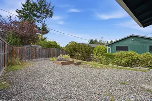 1816 W 6th St, Port Angeles, WA 98363 - Photo 33