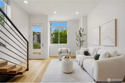 3043 C 21st Avenue W, Seattle, WA 98199 - Photo 3