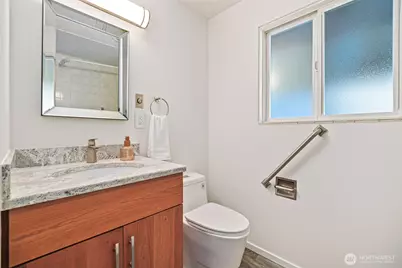 15805 64th Avenue NE, Kenmore, WA 98028 - Photo 29