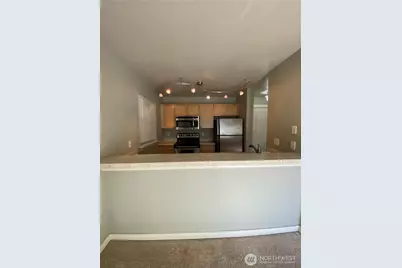9805 Avondale Rd NE #M-240, Redmond, WA 98052 - Photo 3