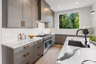5630 Beach Dr SW, Seattle, WA 98136 - Photo 9