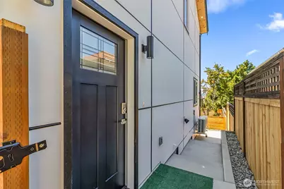2623 Grand Ave #C, Everett, WA 98201 - Photo 3