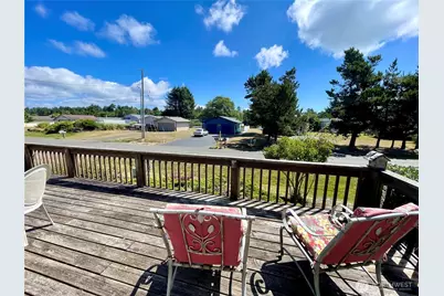 701 Edgewood Avenue NE, Ocean Shores, WA 98569 - Photo 3