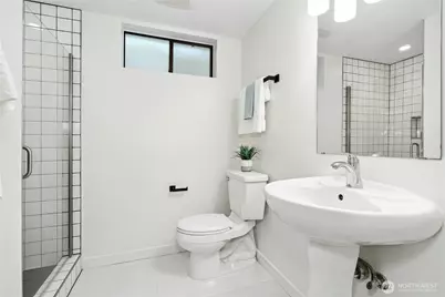18411 40th Place NE, Lake Forest Park, WA 98155 - Photo 23