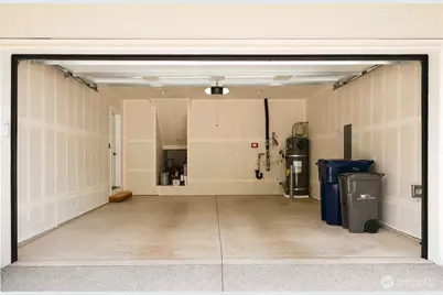18532 Meridian Ave SE, Bothell, WA 98012 - Photo 3