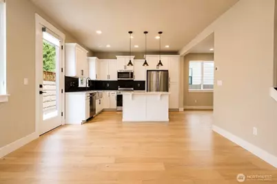18532 Meridian Ave SE, Bothell, WA 98012 - Photo 7