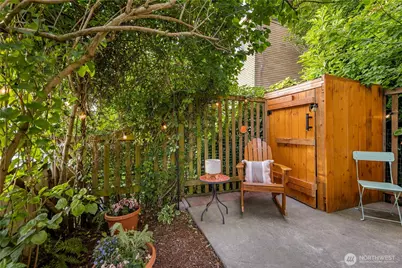 2203 Yale Avenue E #B1, Seattle, WA 98102 - Photo 23