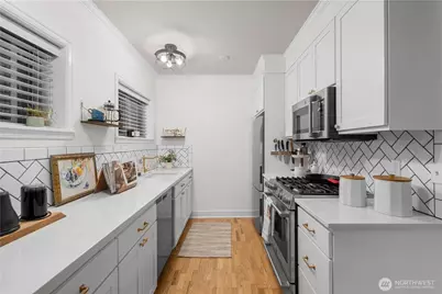2203 Yale Avenue E #B1, Seattle, WA 98102 - Photo 9