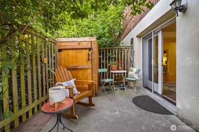 2203 Yale Avenue E #B1, Seattle, WA 98102 - Photo 3