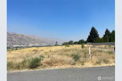 315 NW Deep River Crt, East Wenatchee, WA 98802 - Photo 11