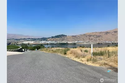 315 NW Deep River Crt, East Wenatchee, WA 98802 - Photo 13
