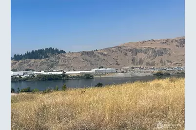 315 NW Deep River Crt, East Wenatchee, WA 98802 - Photo 5