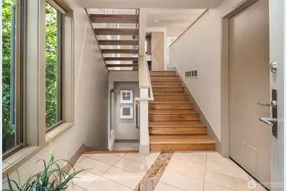 2667 44th Avenue W, Seattle, WA 98199 - Photo 5