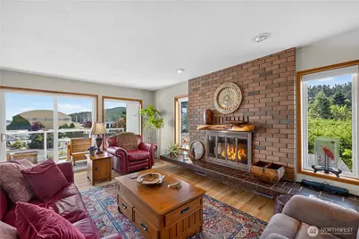 1800 Skyline Way #206, Anacortes, WA 98221 - Photo 9