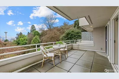 1231 5th Avenue N #202, Seattle, WA 98109 - Photo 9