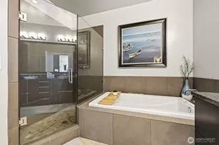910 Lenora St, Seattle, WA 98121 - Photo 27
