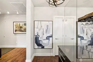 910 Lenora St, Seattle, WA 98121 - Photo 15