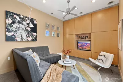 1549 Magnolia Way W, Seattle, WA 98199 - Photo 15