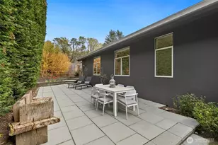1549 Magnolia Way W, Seattle, WA 98199 - Photo 33