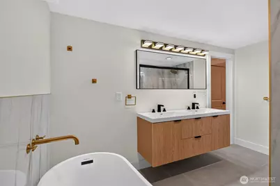 2819 Louise Avenue W, University Place, WA 98466 - Photo 11