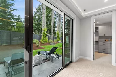 12608 NE 30th Street, Bellevue, WA 98005 - Photo 25