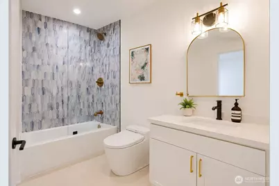9215 22nd Avenue SW, Seattle, WA 98106 - Photo 17