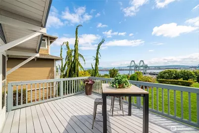 607 Warren Avenue, Everett, WA 98201 - Photo 5