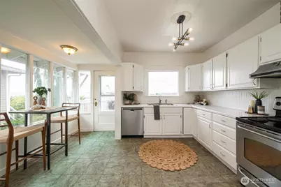 607 Warren Avenue, Everett, WA 98201 - Photo 21