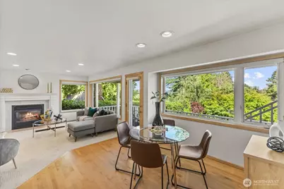 9009 45th Avenue NE, Seattle, WA 98115 - Photo 9
