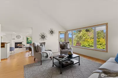 9009 45th Avenue NE, Seattle, WA 98115 - Photo 5