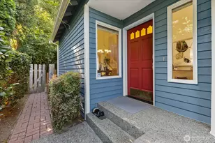 9009 45th Ave NE, Seattle, WA 98115 - Photo 3