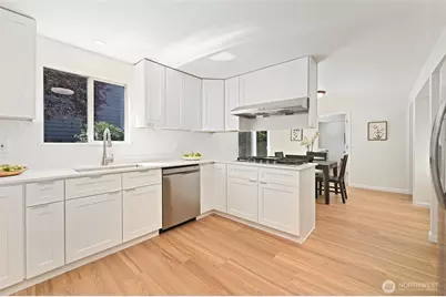 305 NW 198th Street, Shoreline, WA 98177 - Photo 13