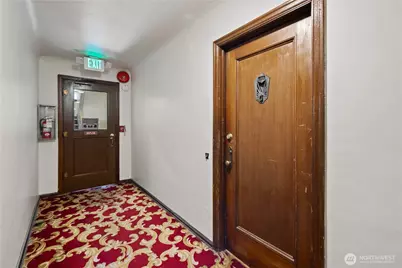 625 4th Avenue W, Seattle, WA 98119 - Photo 27