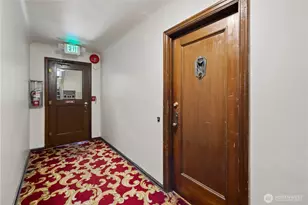 625 4th Ave W, Seattle, WA 98119 - Photo 27