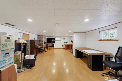 811 121st E, Tacoma, WA 98445 - Photo 23