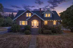 811 121st E, Tacoma, WA 98445 - Photo 3
