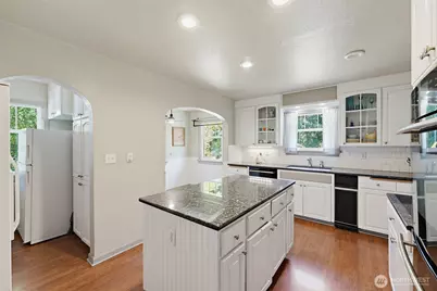 811 121st E, Tacoma, WA 98445 - Photo 15
