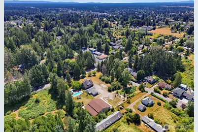 811 121st E, Tacoma, WA 98445 - Photo 39