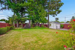 1712 D St, Lynden, WA 98264 - Photo 23