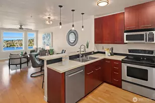 655 Crockett St, Seattle, WA 98109 - Photo 9