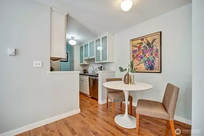 2111 E John Street #204, Seattle, WA 98112 - Photo 5