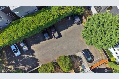 2111 E John Street #204, Seattle, WA 98112 - Photo 37
