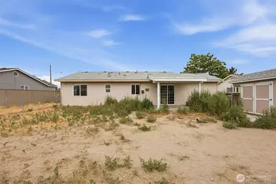 1227 Lowry Street, Moses Lake, WA 98837 - Photo 23