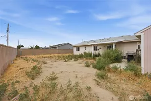 1227 Lowry St, Moses Lake, WA 98837 - Photo 25