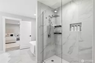 719 Edmonds Way, Edmonds, WA 98020 - Photo 25