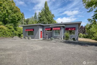 215 W Chenault Avenue, Hoquiam, WA 98550 - Photo 1
