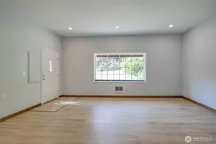 215 W Chenault Ave, Hoquiam, WA 98550 - Photo 31