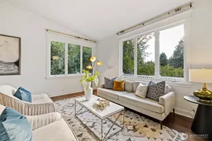 8245 NE 8th St, Medina, WA 98039 - Photo 3