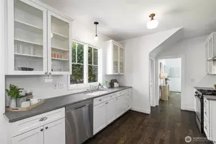 2815 8th Ave W, Seattle, WA 98119 - Photo 11